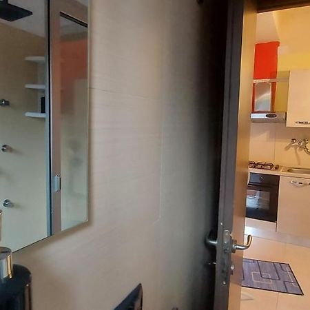 Stanza In Villa Con Giardino Con Box Doccia Idromassaggio Rent A Car Aci Bonaccorsi Екстериор снимка